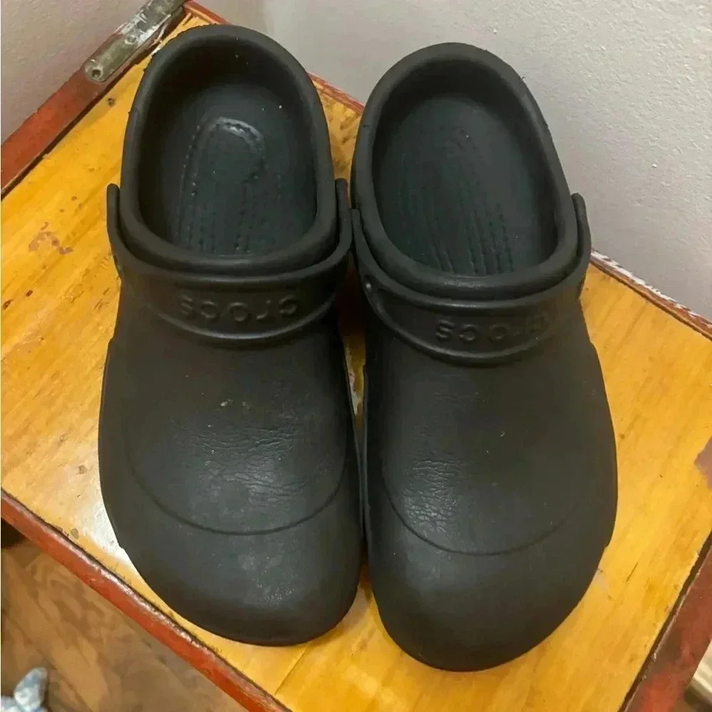 Crocs clogs black size 9men/11 women. Work non slip